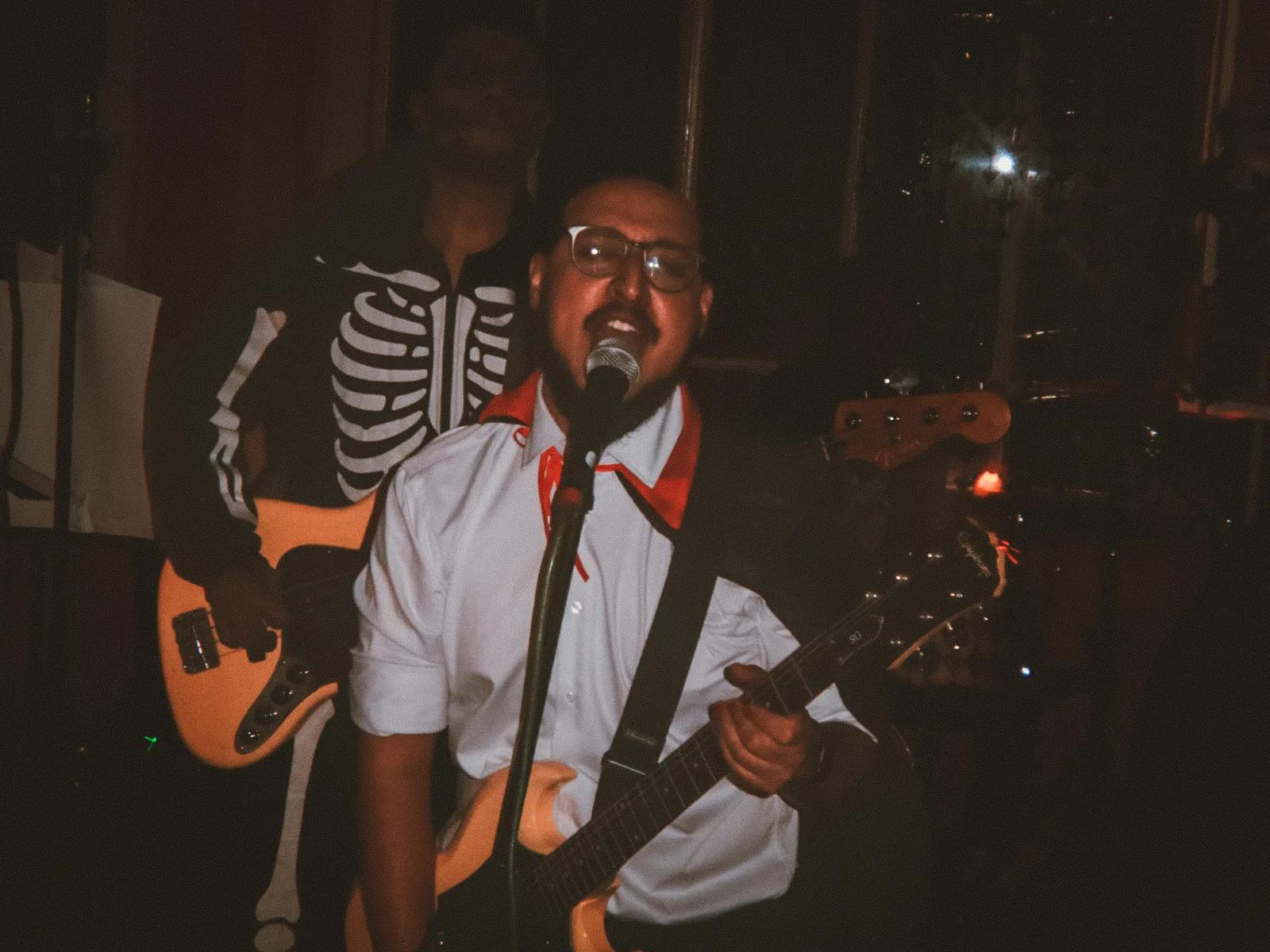 This is my friend Toto playing his guitar and screaming his brains out